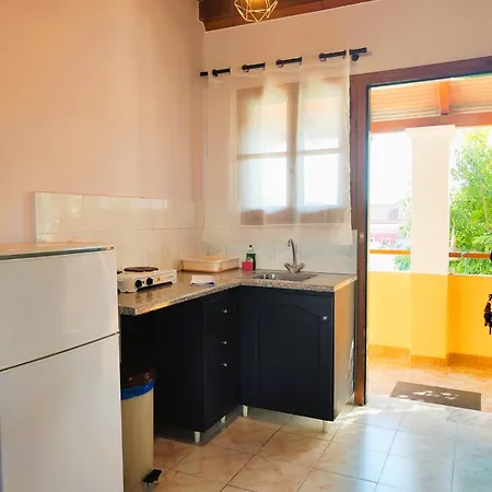 Kapases Studios & Peroulades (Corfu)