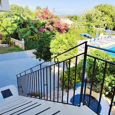 Kapases Studios & Peroulades (Corfu)
