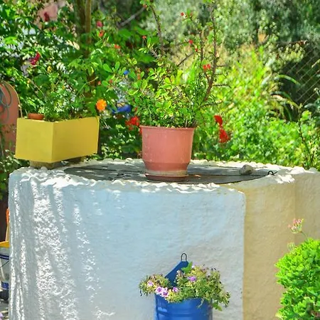 Kapases & Apartmán Peroulades (Corfu)